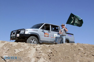 Туркмения флаг в горах  1558image2.jpg