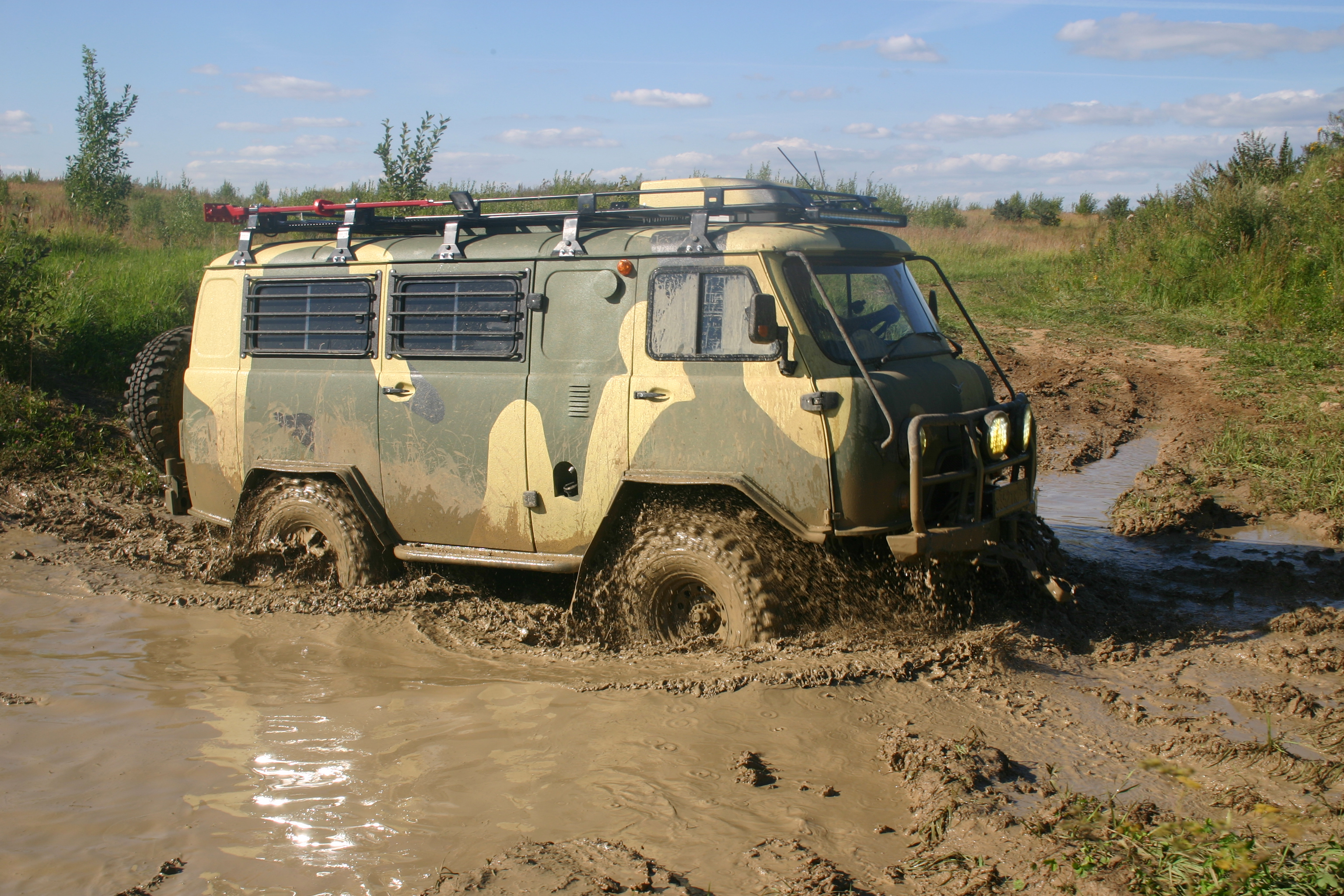 uaz450_60let_1.jpg