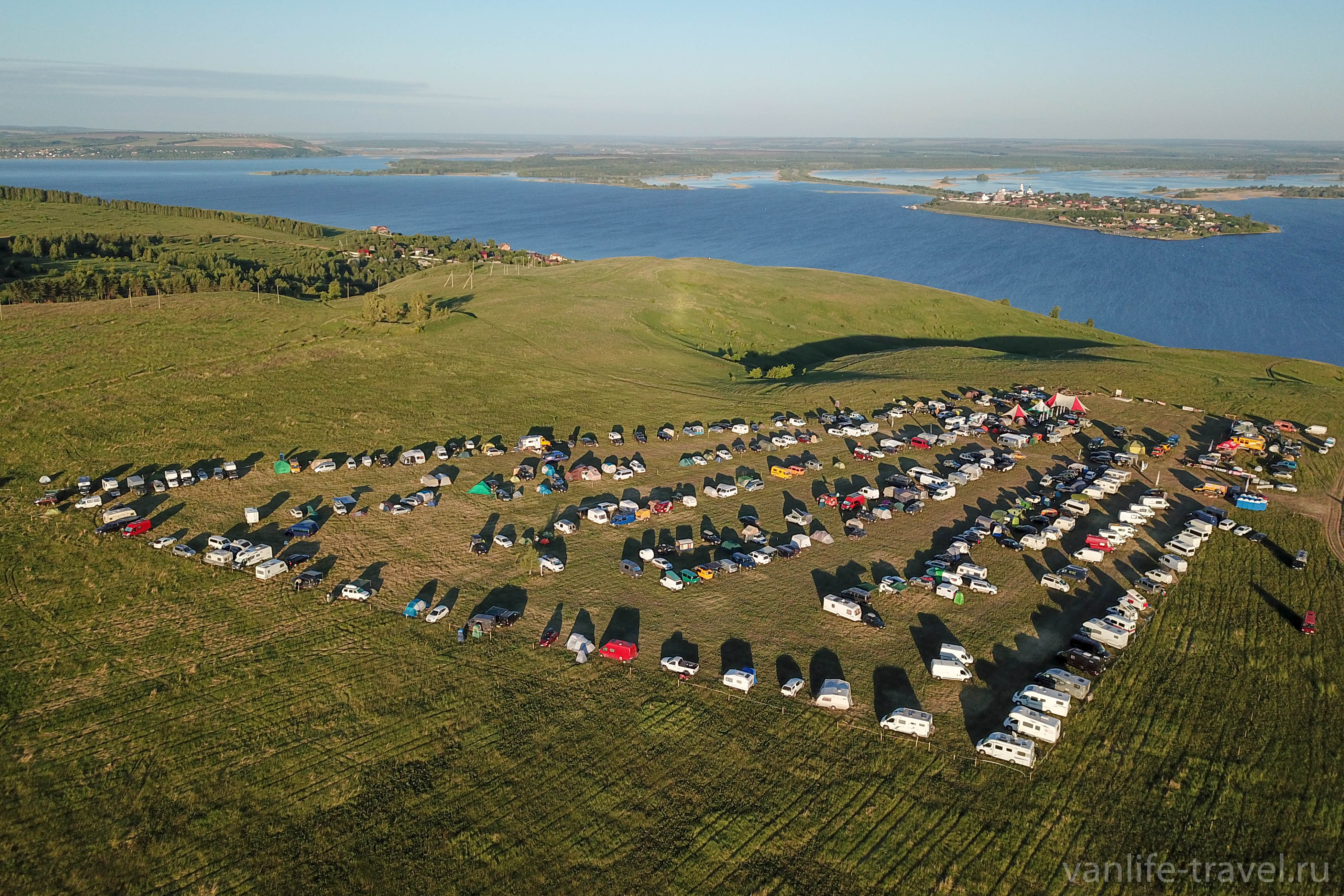 russkie-dorogi-2021-vanlife-festival.jpg